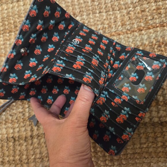 Wristlet wallet and phone holder - Picture 3 of 7